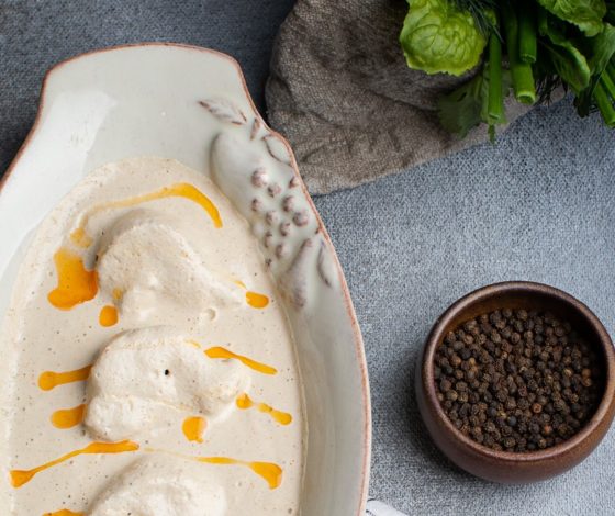 К столу: рецепт сациви по-грузински от ресторана «Тинатин»