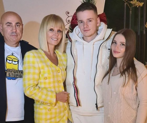 Плачу от радости: Валерия впервые стала бабушкой