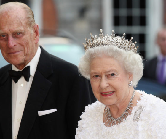 «Самая очаровательная пара»: принц Гарри вспоминает историю любви Елизаветы II и принца Филиппа