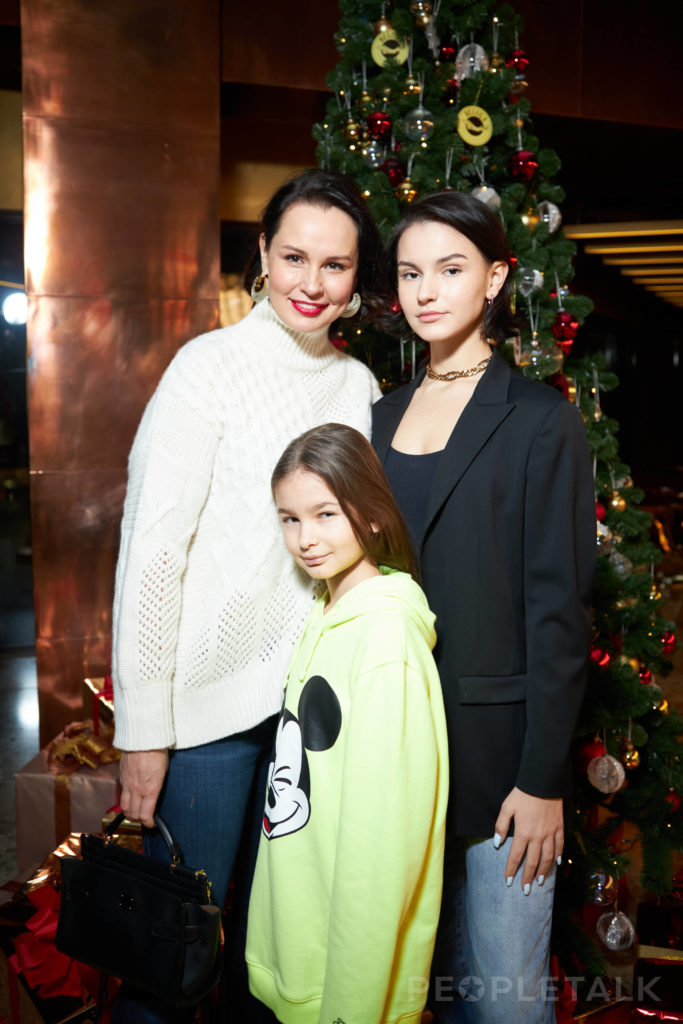 Екатерина Кожевникова с детьми