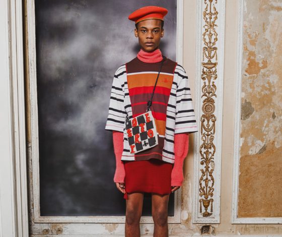 Береты и гольфы в новой коллекции Vivienne Westwood
