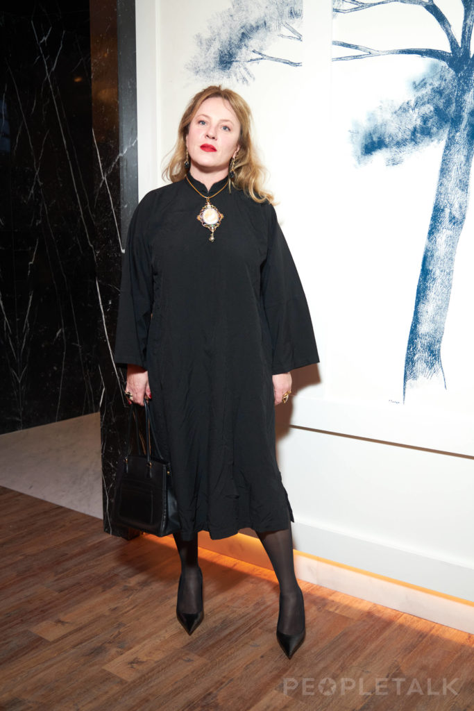 Александра Вертинская