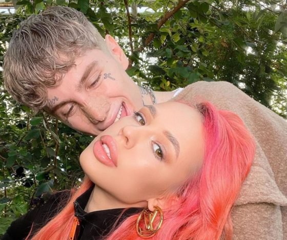 На Инстасамку и ее бойфренда подали в суд