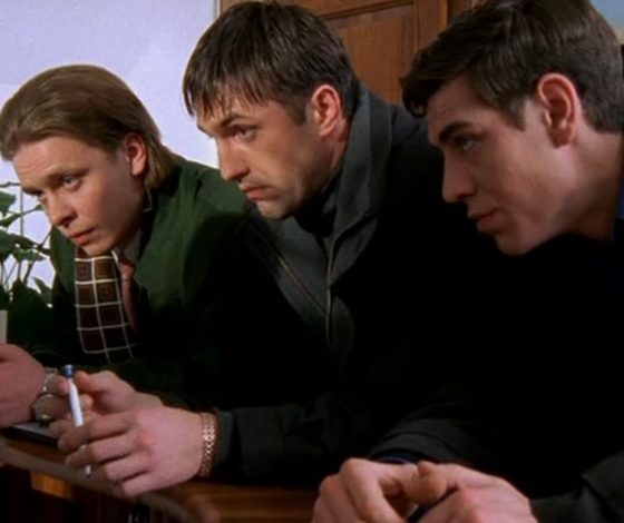 Вспомнить все: в клипе какого популярного исполнителя снялись герои «Бригады»