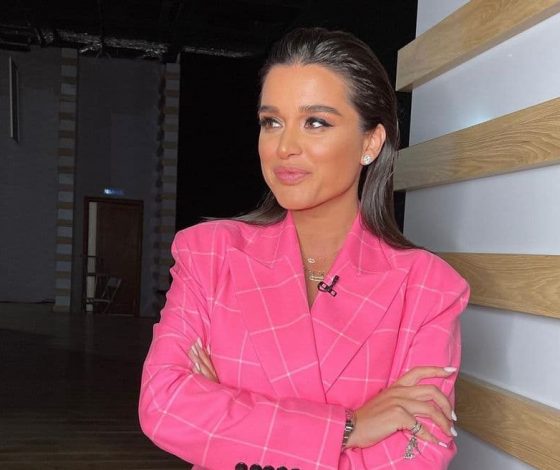 «Двигаемся не туда»: Ксения Бородина раскритиковала Даню Милохина за платье и накрашенные ногти