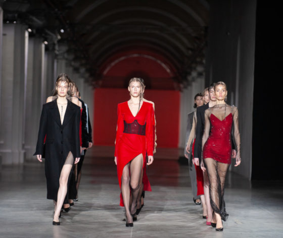 Корсеты и бархат в новой коллекции Arutiunova