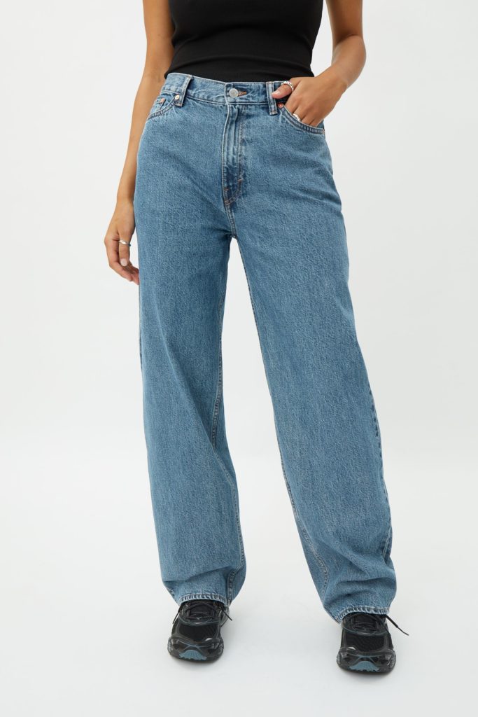 Weekday, 3999 P. (weekday.com)