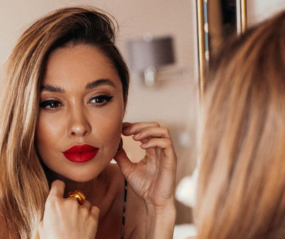 Тренды макияжа: звездный визажист Александра Кириенко о совершенных смоки, идеальном тоне и уходе за кожей