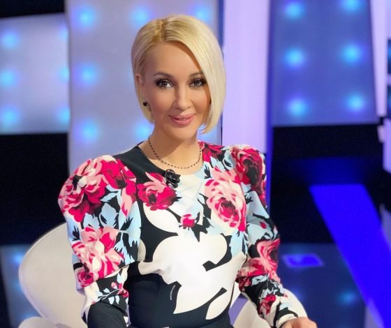 Лера Кудрявцева прокомментировала конфликт Ларисы Долиной и Вали Карнавал