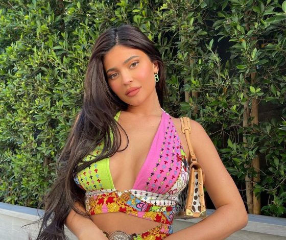 Было время: как Кайли Дженнер выглядела в школе