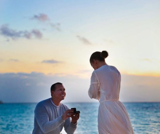 Море алкоголя и вечеринка в Сен-Тропе: как бывший Дженнифер Лопес пытается привлечь ее внимание