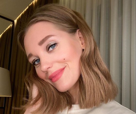 Пользователи в Сети раскритиковали Кристину Асмус за откровенные фото