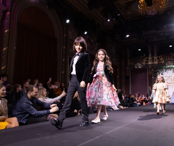 Александр Плющенко, Алла-Виктория и Мартин Киркоровы и другие на показе «Кенгуру»