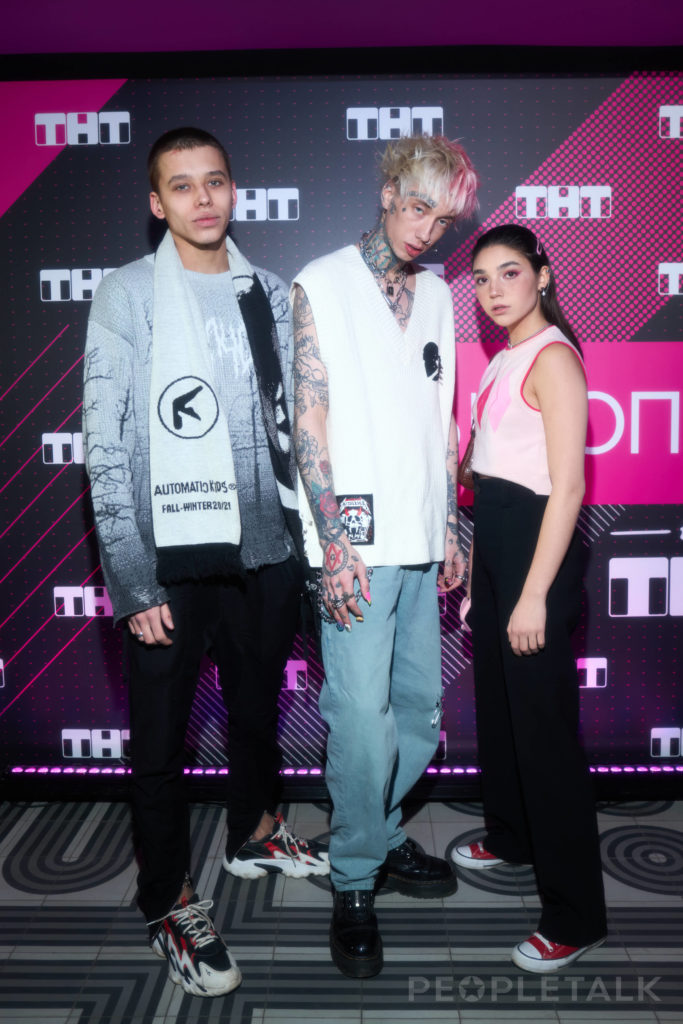 Адель, Бланко, Микихауср