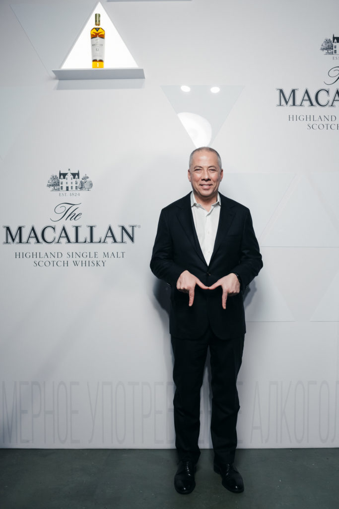 Аркадий Новиков