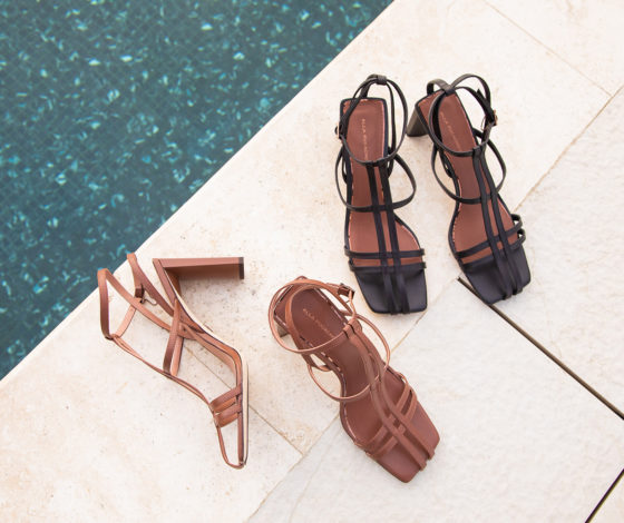 Мюли с квадратным мысом и сандалии в новой коллекции «Эконики»