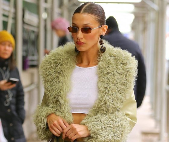 15 солнцезащитных очков на весну: цветная оправа и геометрия