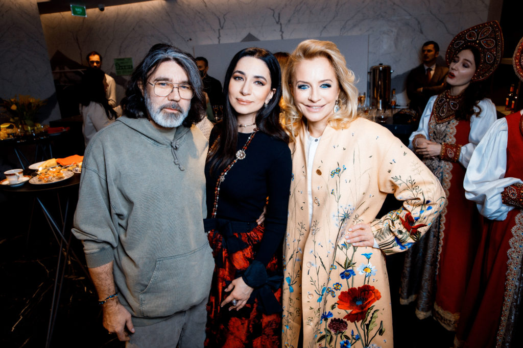 Даниил Берг, Зара и Виктория Шелягова