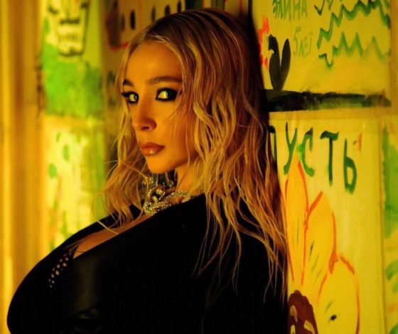 Настя Ивлеева снялась обнаженной для мужского журнала