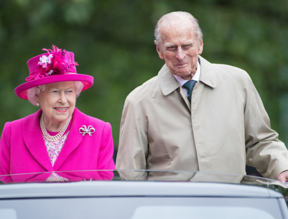 Трогательный подарок: как королева Елизавета почтила память принца Филиппа в честь его 100-летия