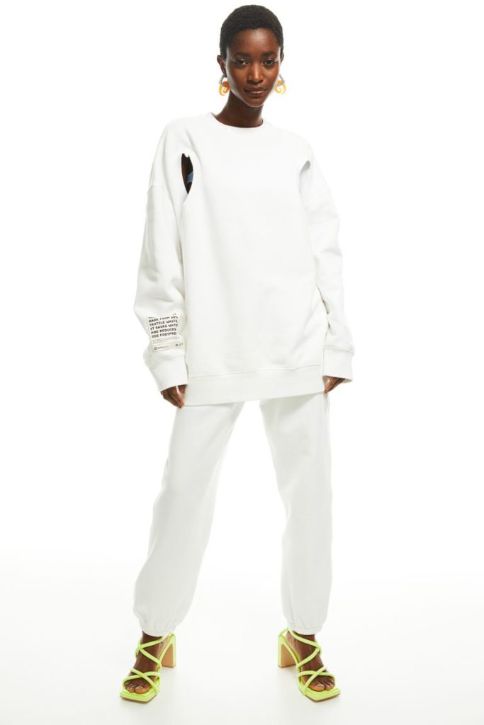 H&M, 2799 P. (2hm.com)