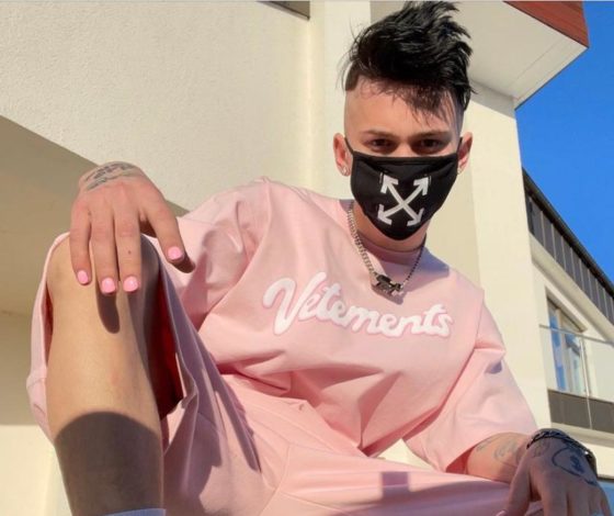 Сколько стоит: футболка Дани Милохина