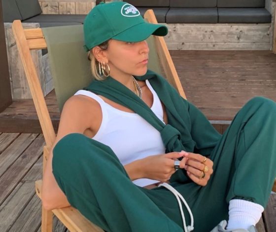 10 стильных спортивных костюмов на весну