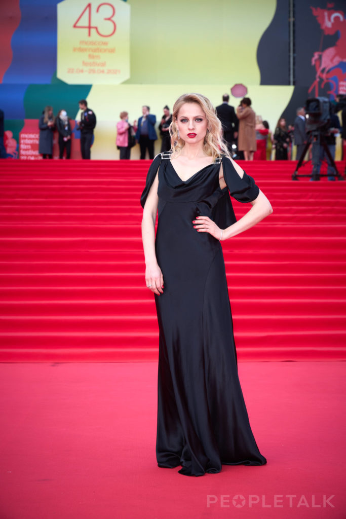 Янина Студилина