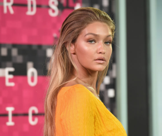 «Научу делать это просто»: Джиджи Хадид рассказала, какие бьюти-советы планирует передать своей дочери