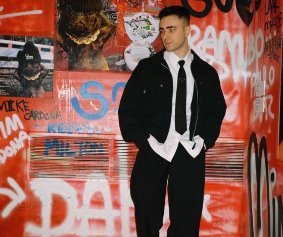 Сколько стоит: галстук Егора Крида