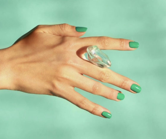 Зеленый маникюр: топ классных вариантов на весну