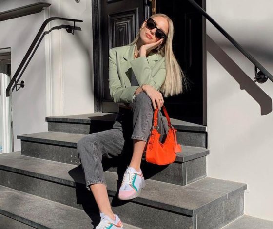 Тренд сезона: 10 ярких сумок на весну