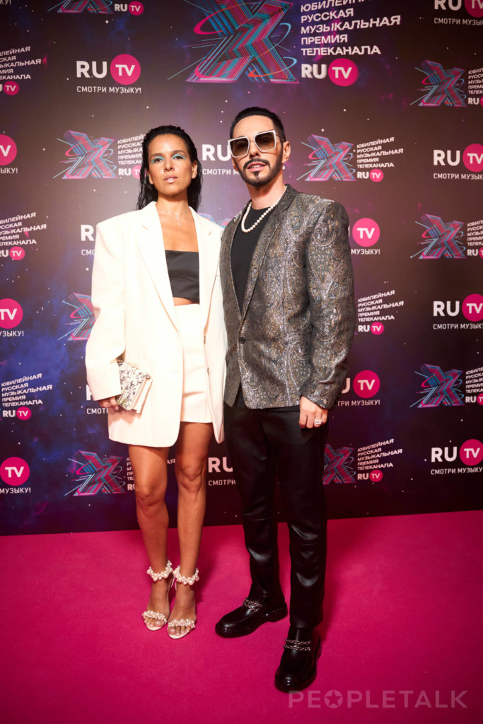 Тимур Родригес с женой