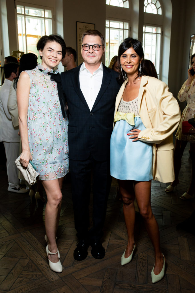 Анна и Дмитрий Васильевы, Надежда Оболенцева