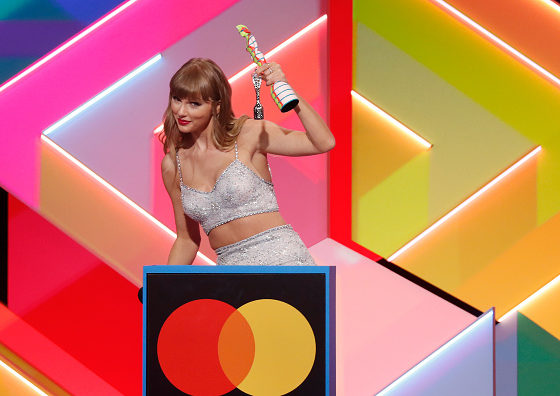 Brit Awards 2021: самые яркие моменты премии