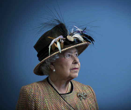 Первый официальный выход Елизаветы II после смерти принца Филиппа