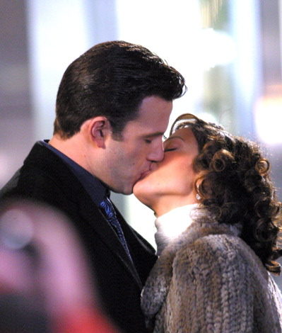 Подружился с детьми: Дженнифер Лопес и Бен Аффлек проводят время одной семьей