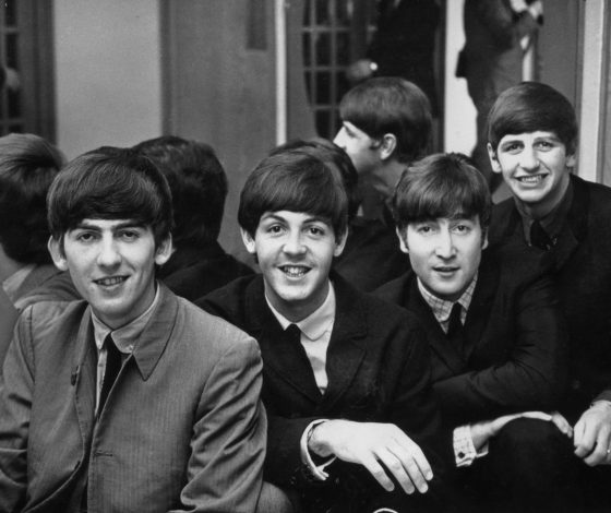В фильме про The Beatles сыграют Мескал, Дикинсон и Кеоган (и это не первоапрельская шутка)