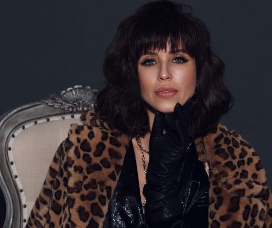 «Ловите легкие нотки Аны де Армас»: Мирослава Карпович обновила имидж