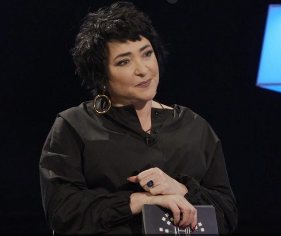 Лолита и Моna впервые выступили вживую с совместным треком «Последняя любовь» на премии «ГЕРОИ PEOPLETALK – 2024»