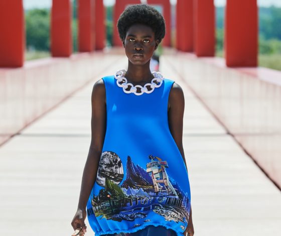 Цветные цепи, оверсайз тоуты и вязаные мини в новой коллекции Louis Vuitton