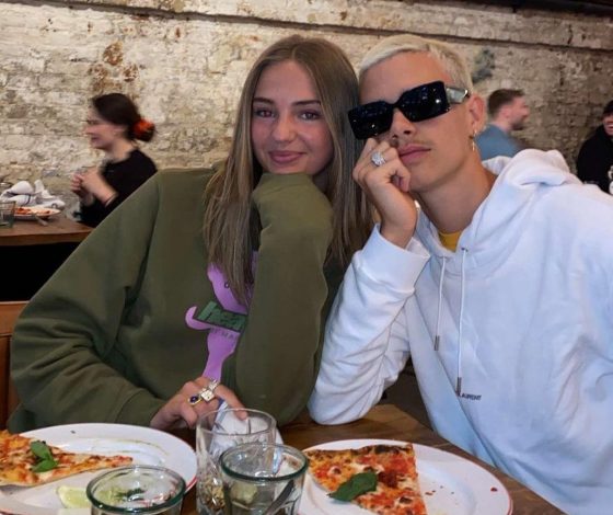 Сын Дэвида и Виктории Бекхэм сошелся с бывшей девушкой (и мы понимаем, почему)