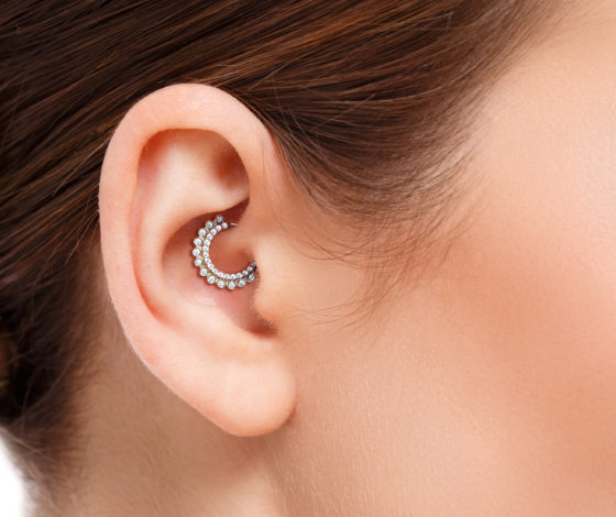 Какой прокол! Модный пирсинг 2021 года: где его делать и какое украшение выбрать