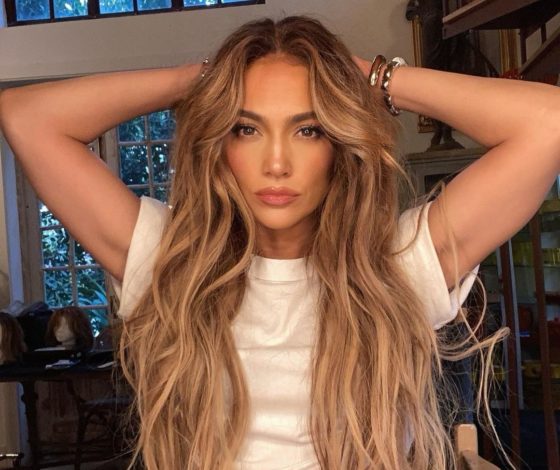 О чем нужно знать в 20, чтобы выглядеть как Джей Ло в 50? Что она с собой делает – рассказали эксперты