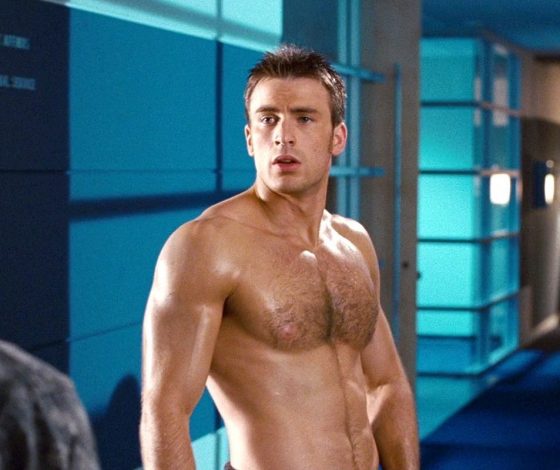 В честь 40-летия Криса Эванса: топ горячих фото «Капитана Америки»