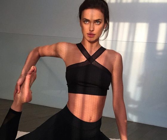 Встали в позу: звезды, которые любят йогу