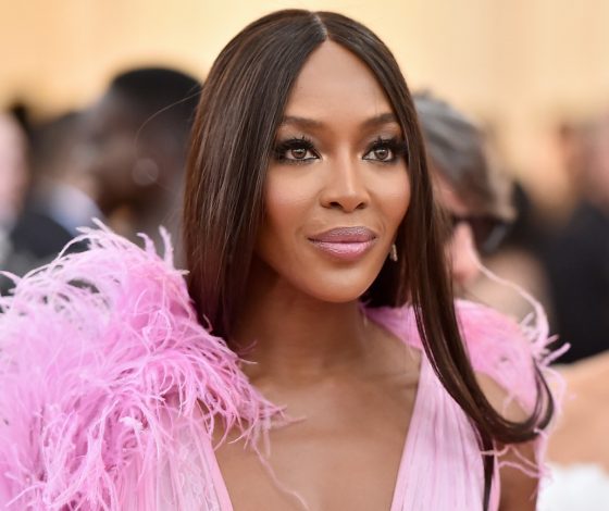 Почему Наоми Кэмпбелл боится домашних кондиционеров? Спойлер: дело в морщинах