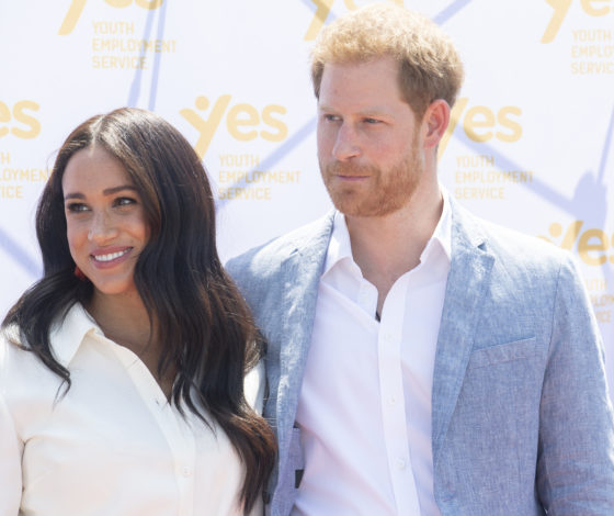 «Преследуют корыстные цели»: почему принц Гарри и Меган Маркл хотят встретиться с королевой