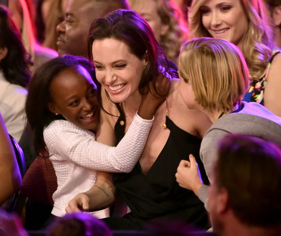 «Я не идеальная мама»: Анджелина Джоли откровенно рассказала о воспитании детей