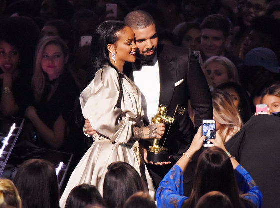 Как Дрейк отреагировал на беременность его бывшей девушки Рианны